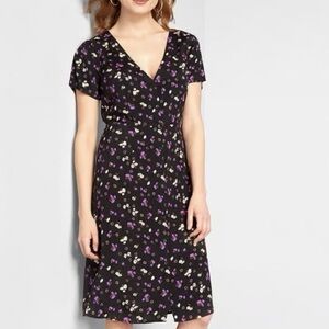 ModCloth Destined to Delight A-Line Black Floral Dress Size 4 Button Front Vneck